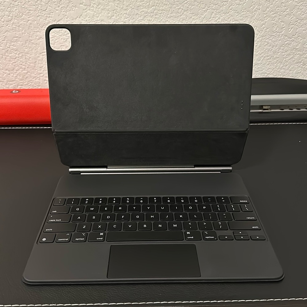Magic Keyboard